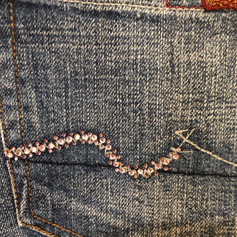 Women’s 7 For All Mankind Rhinestone Pocket Jeans! - Picture 3 of 8